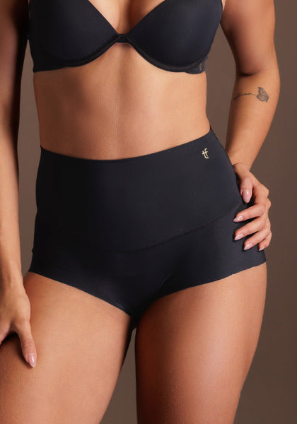 Calcinha Hot Pants Corte a Fio Light Sensation