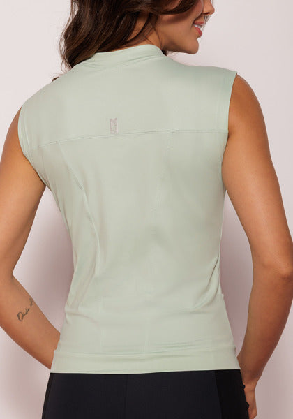 Colete Recortes Anatômicos e Bolsos Funcionais Uv