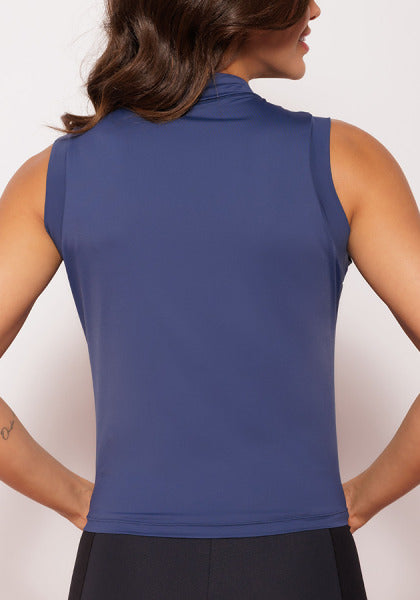Camiseta Polo com Detalhe de Zíper UV